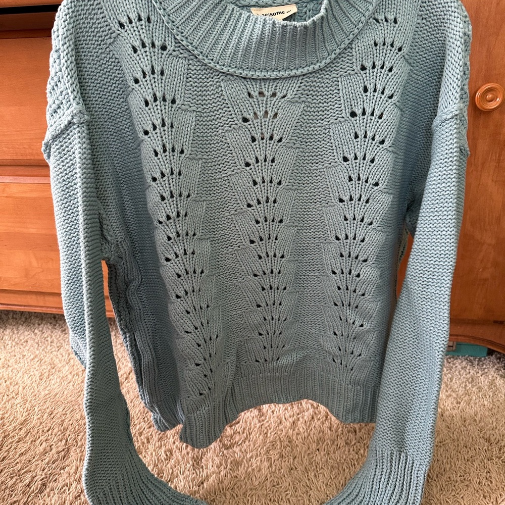 Essome Sweater
